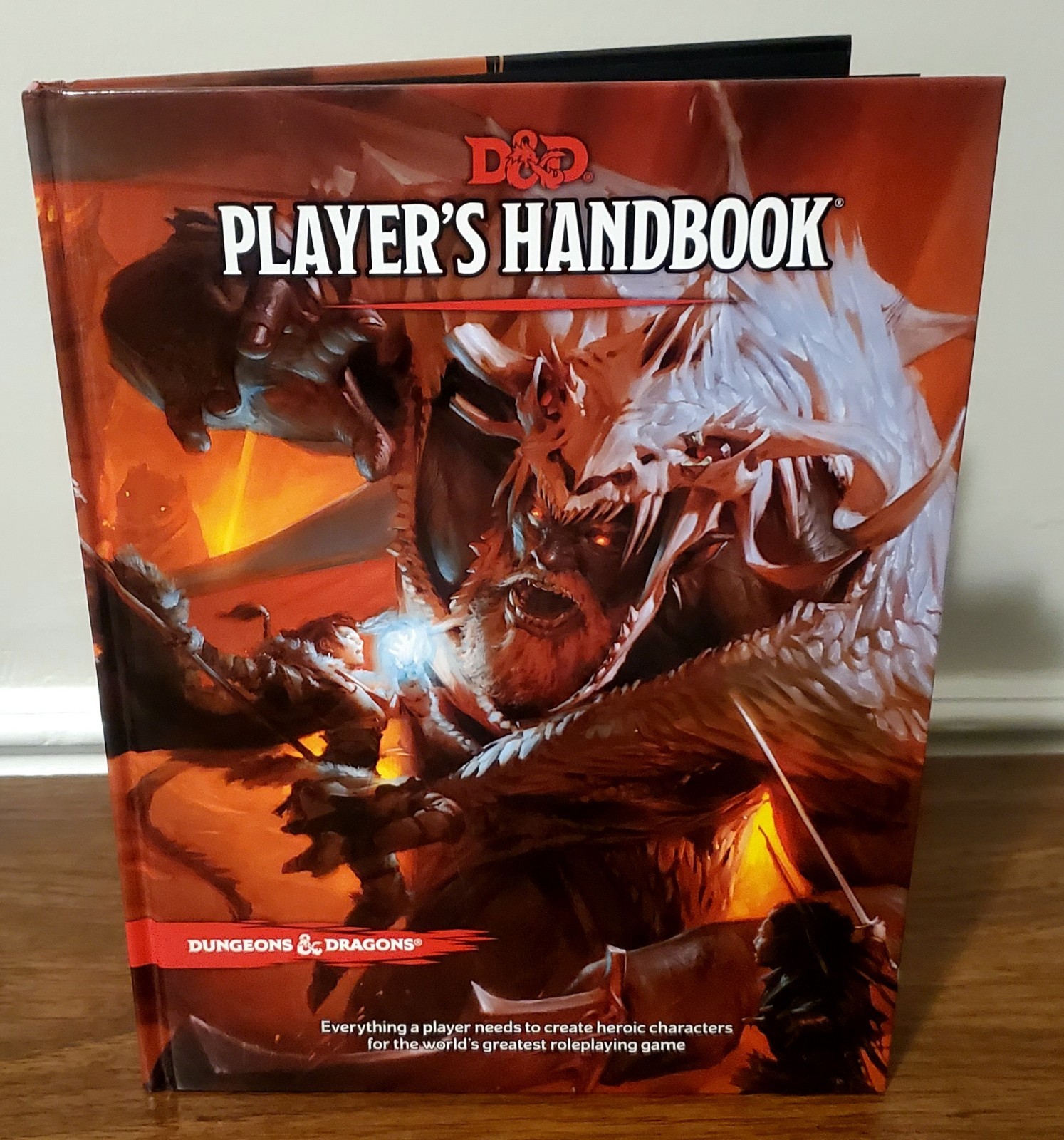 “D&D Player’s Handbook” (Dungeons & Dragons, 5th ed,. 2018 printing) EC