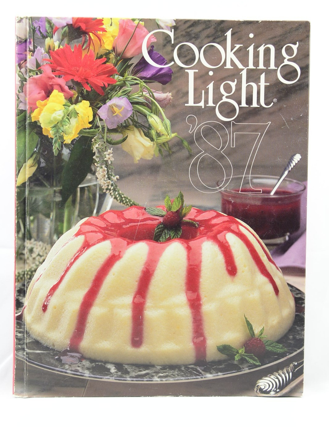 Southern Living Cooking Light ’87 1987 (Hardcover) 249 Pages