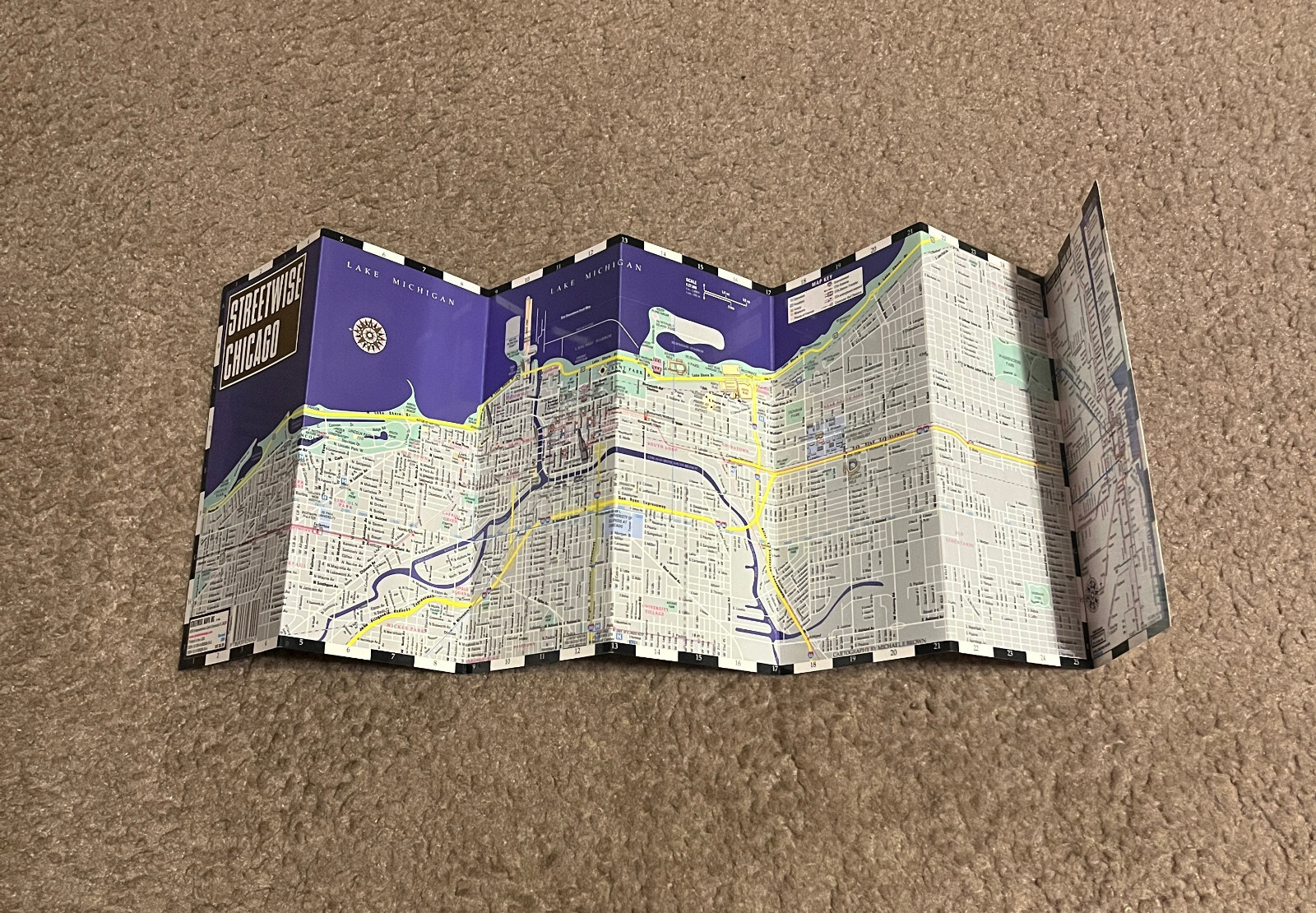 Streetwise Chicago Map – Laminated City Center Street Map