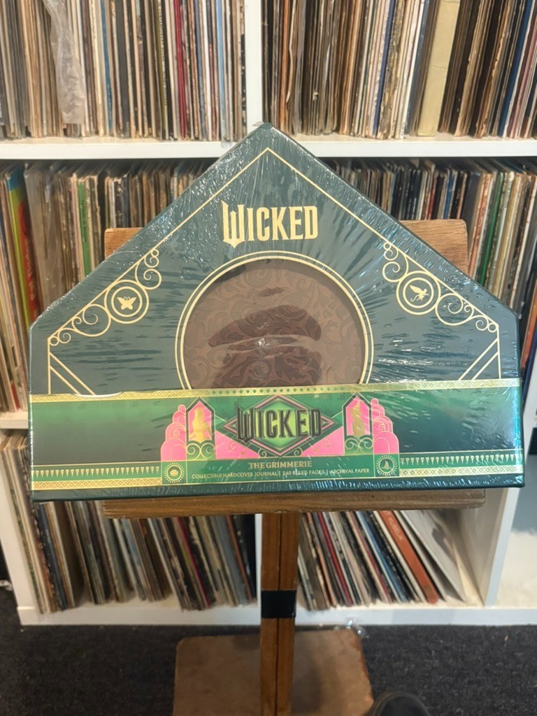 Wicked: The Grimmerie Collectible Hardcover HARDCOVER by Insight Editions New IB