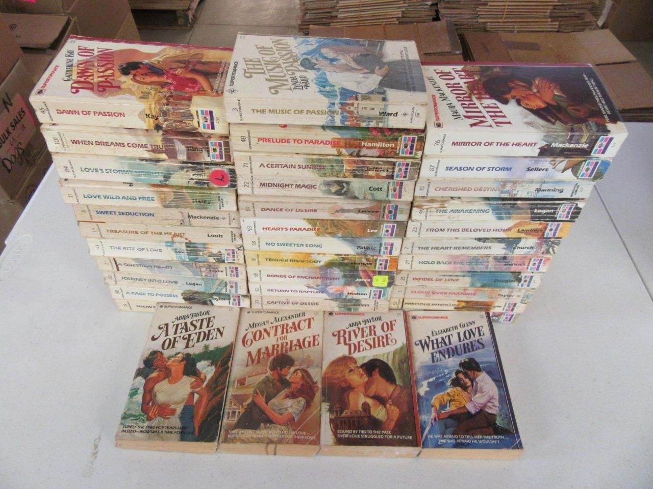 BIG Lot of (38) VINTAGE 1980s HARLEQUIN SUPER ROMANCE WHITE COVER Books Novels