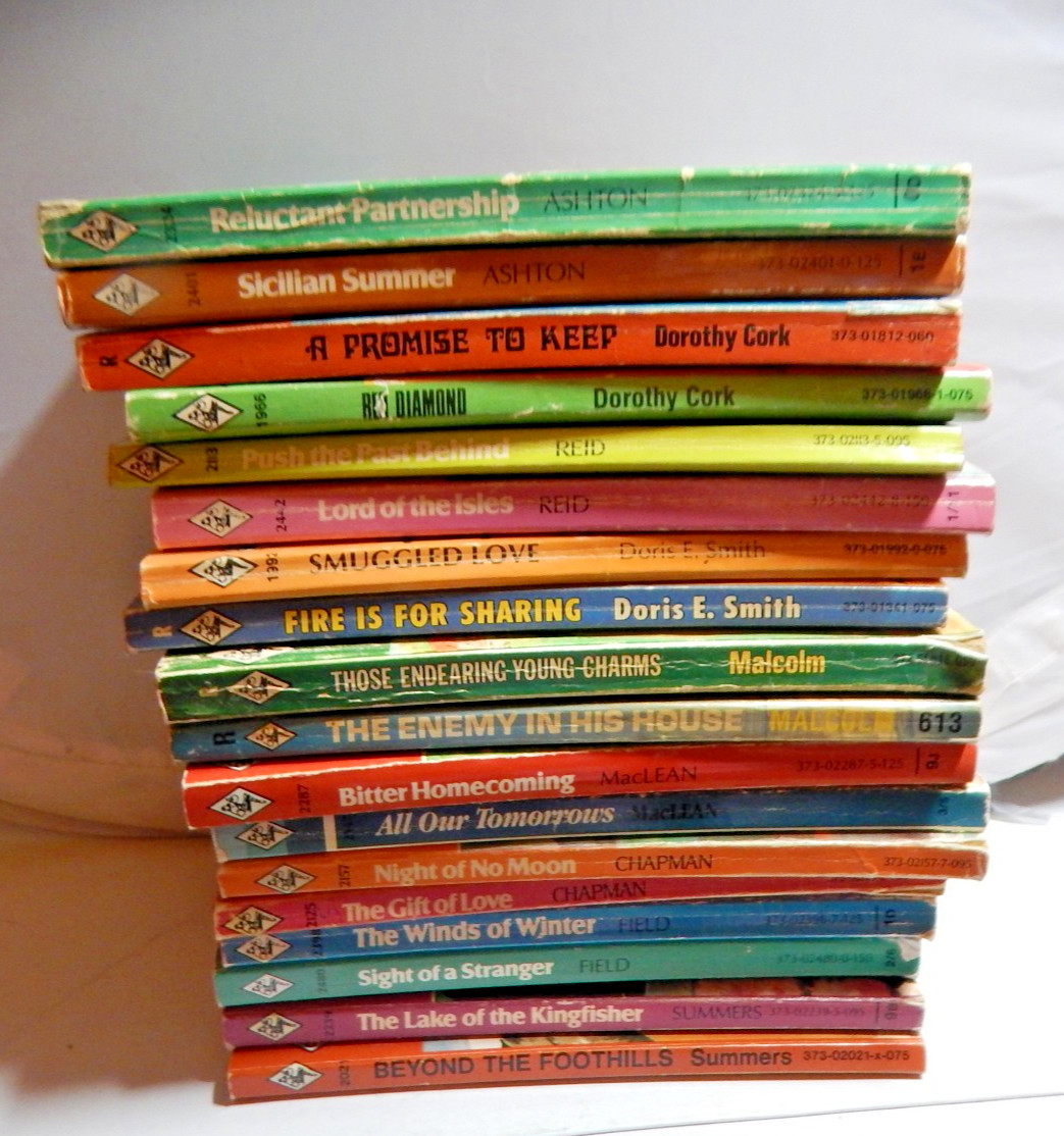 Vintage Romance Red Edged Paperback Lot Of 18 Harlequin 1970s Various Authors